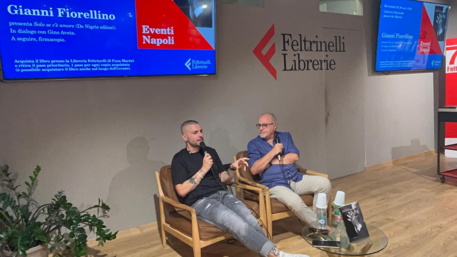 foto feltrinelli abbraccia gianni fiorellino successo per la prima presentazione di solo se c8217232 amore