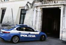 Largo Rotonda di San Nicola la Strada, arresto per spaccio della Polizia di Stato
