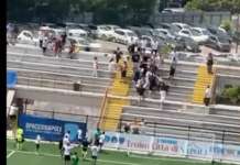 Botte sul campo e sugli spalti per una partita giovanile: giocatori e dirigenti sequestrati