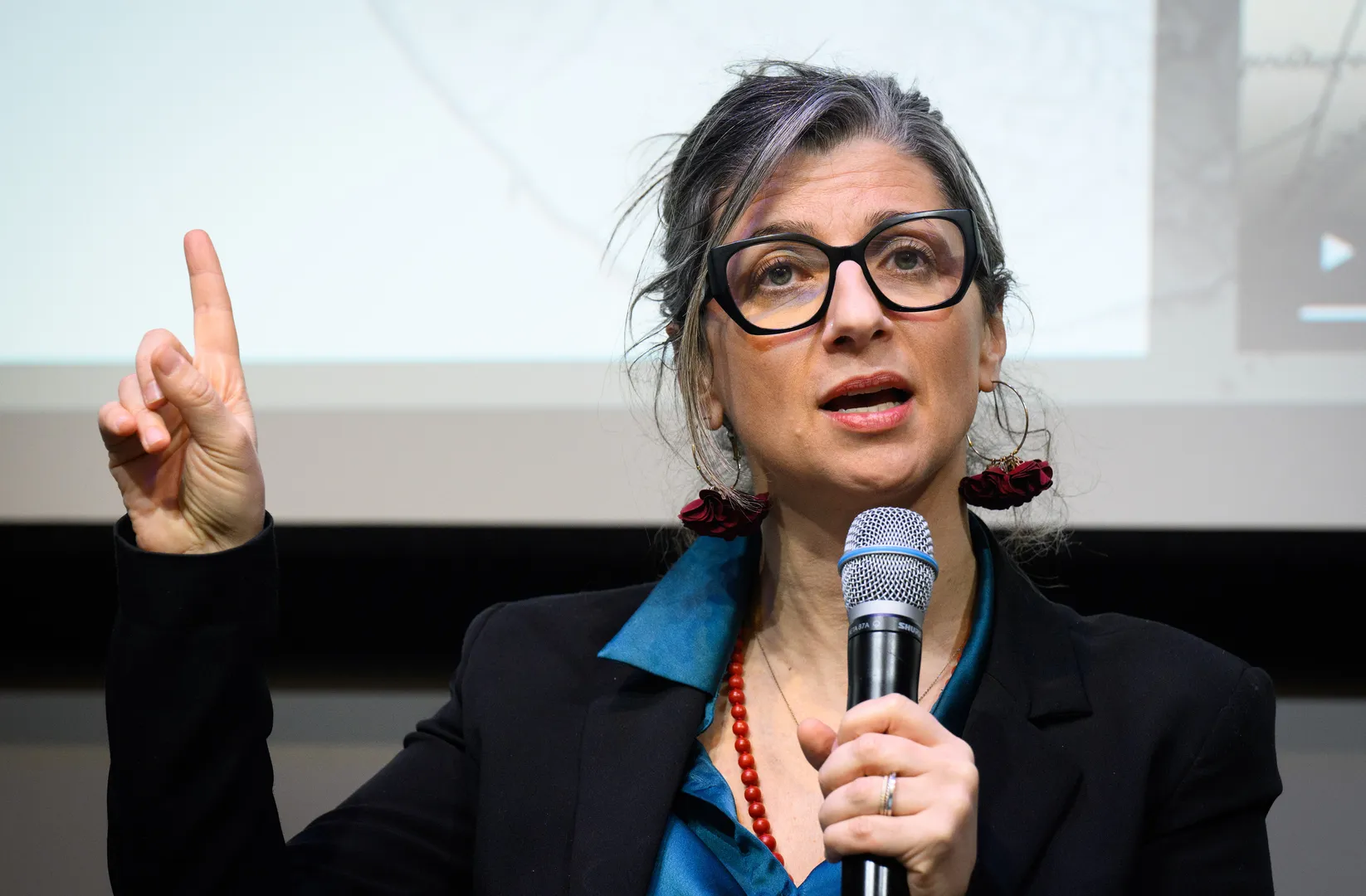 Francesca Albanese torna nella sua Irpinia dopo le sanzioni americane Francesca Albanese torna nella sua Irpinia dopo le sanzioni americane