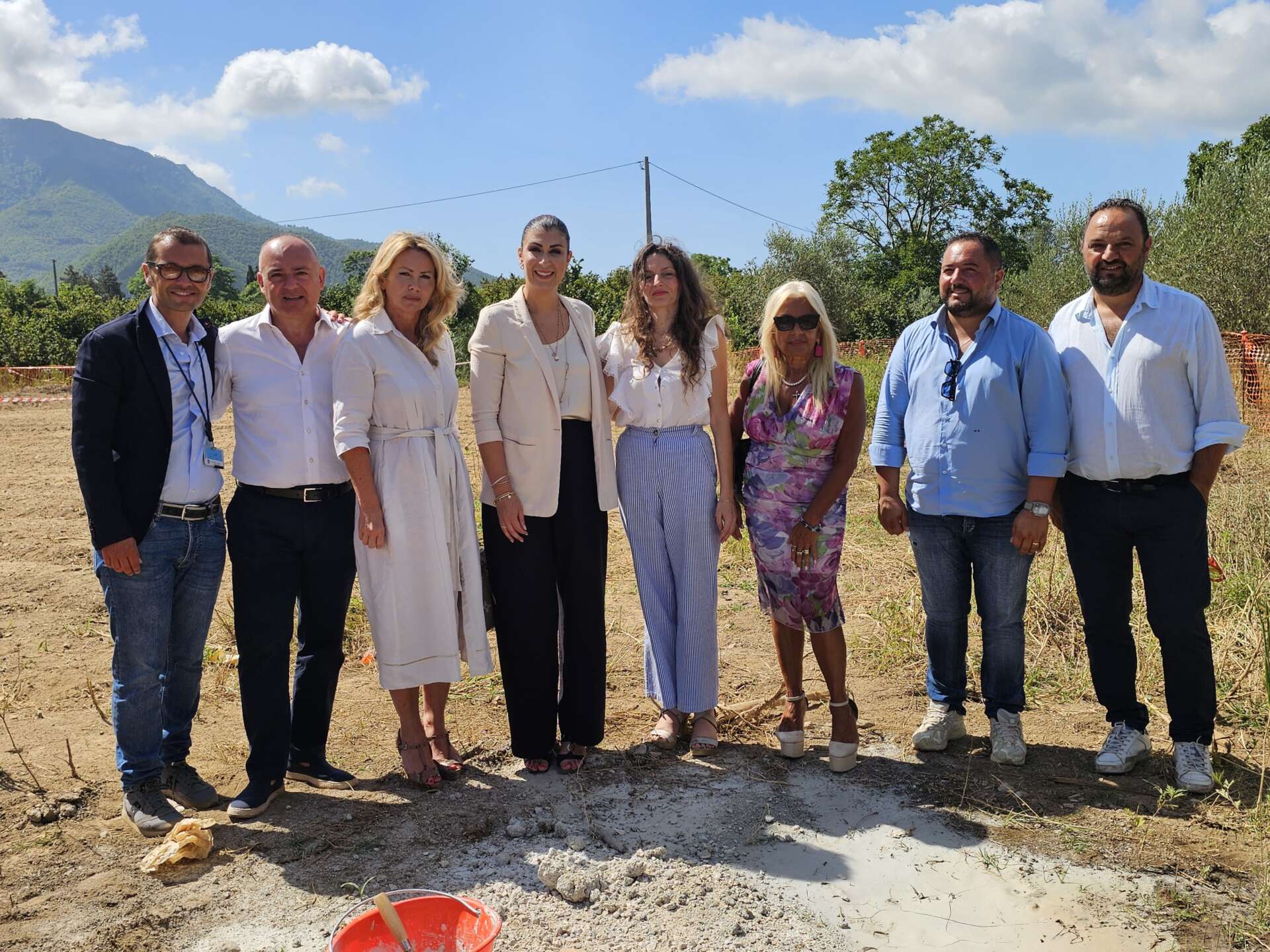 FOTO/ Baronissi, Petta: “Posata la prima pietra dell’Ospedale di Comunità” FOTO/ Baronissi, Petta: “Posata la prima pietra dell’Ospedale di Comunità”