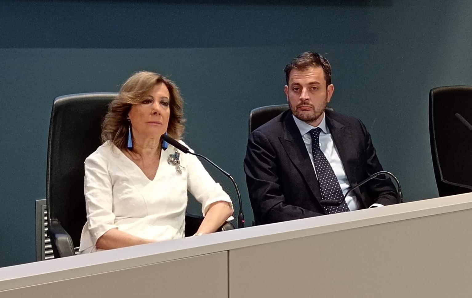 Il ministro Casellati a Benevento: “Semplificazione decisiva per le sfide future. Eliminati 40km di norme” Il ministro Casellati a Benevento: “Semplificazione decisiva per le sfide future. Eliminati 40km di norme”