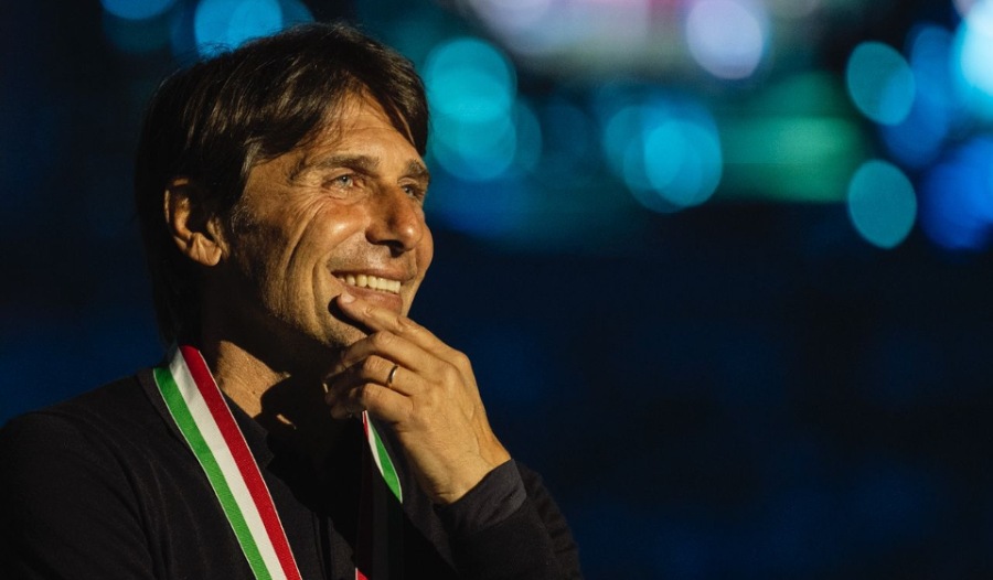 Il Napoli è pronto a un mercato da oltre 100 milioni: resta il nodo Osimhen Il Napoli è pronto a un mercato da oltre 100 milioni: resta il nodo Osimhen