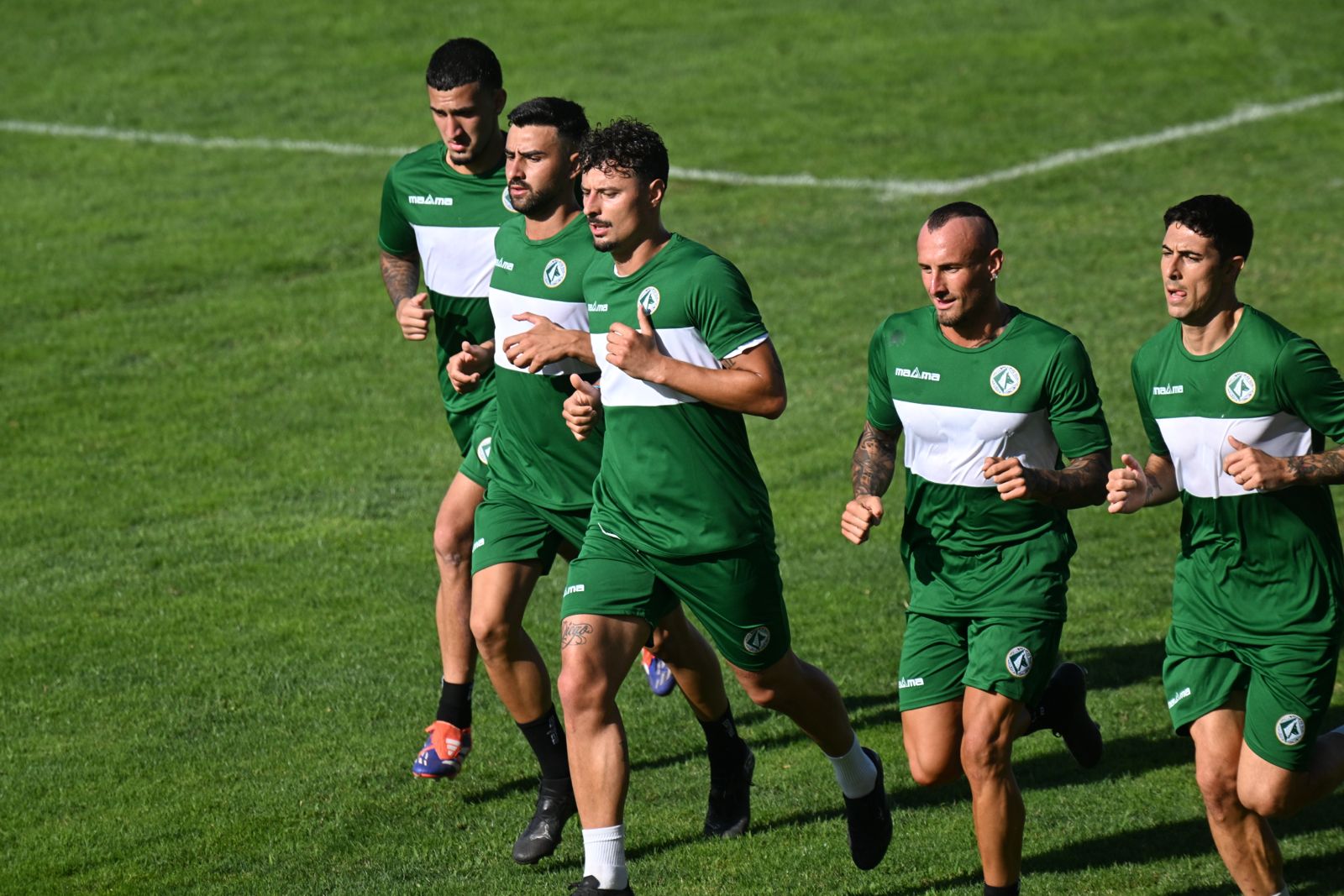 Lupi in campo a Sturno, i tifosi rispondono: abbonamenti alle stelle Lupi in campo a Sturno, i tifosi rispondono: abbonamenti alle stelle