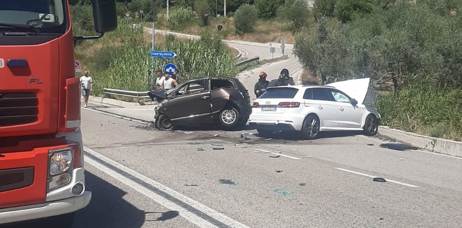 Tragico scontro sulla Fondovalle Vitulanese: un morto Tragico scontro sulla Fondovalle Vitulanese: un morto