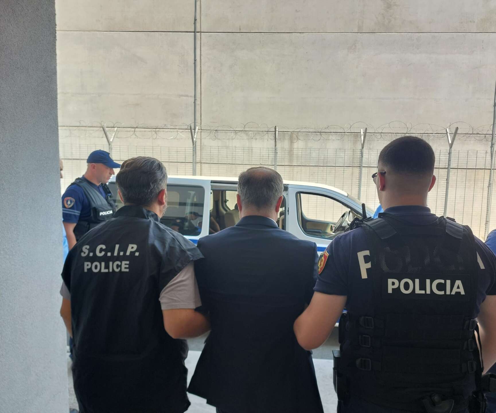Latitante condannato a 25 anni: provvedimento della Corte d’Appello di Salerno Latitante condannato a 25 anni: provvedimento della Corte d’Appello di Salerno