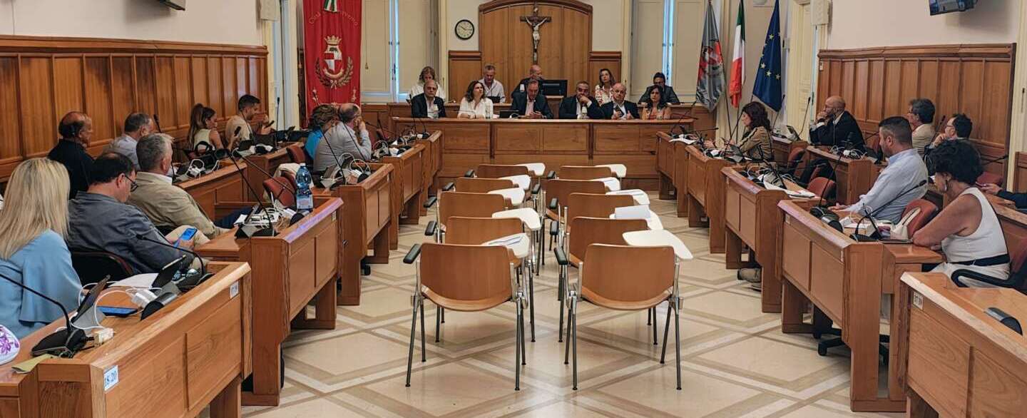 salvaguardia equilibri contabili e sistema di videosorveglianza via libera in consiglio