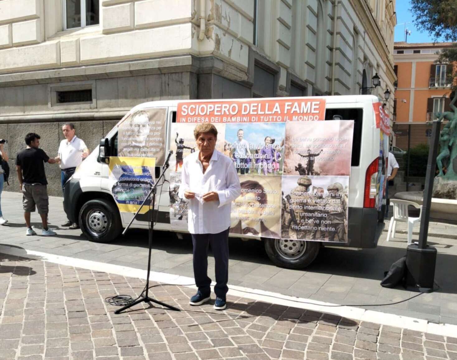 strage di gaza stop a sciopero della fame per l8217attivista de iapinis