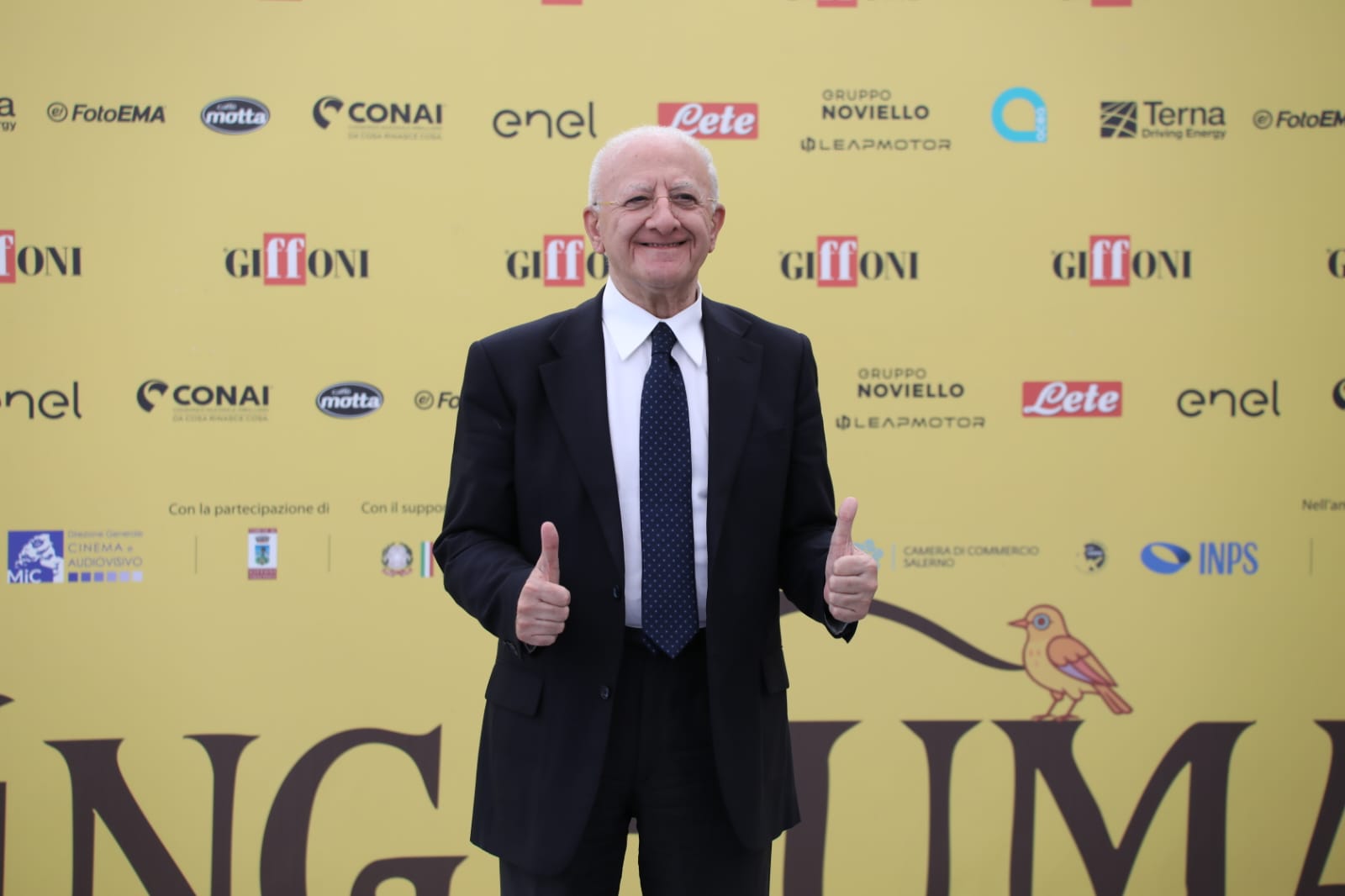 Giffoni 55: taglio del nastro con De Luca, De Laurentiis, Nek e Botteri Giffoni 55: taglio del nastro con De Luca, De Laurentiis, Nek e Botteri