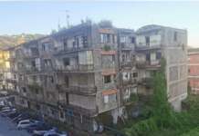 Degrado a Pianura, la Presidente del Consiglio comunale Enza Amato chiede l’abbattimento del fabbricato “T1”