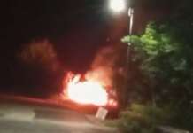 Apice, campo di grano in fiamme