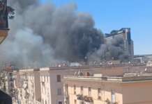 Napoli, roghi a Gianturco nell’area abbandonata: “Cittadini vogliono curarsene, ma Comune risponda”