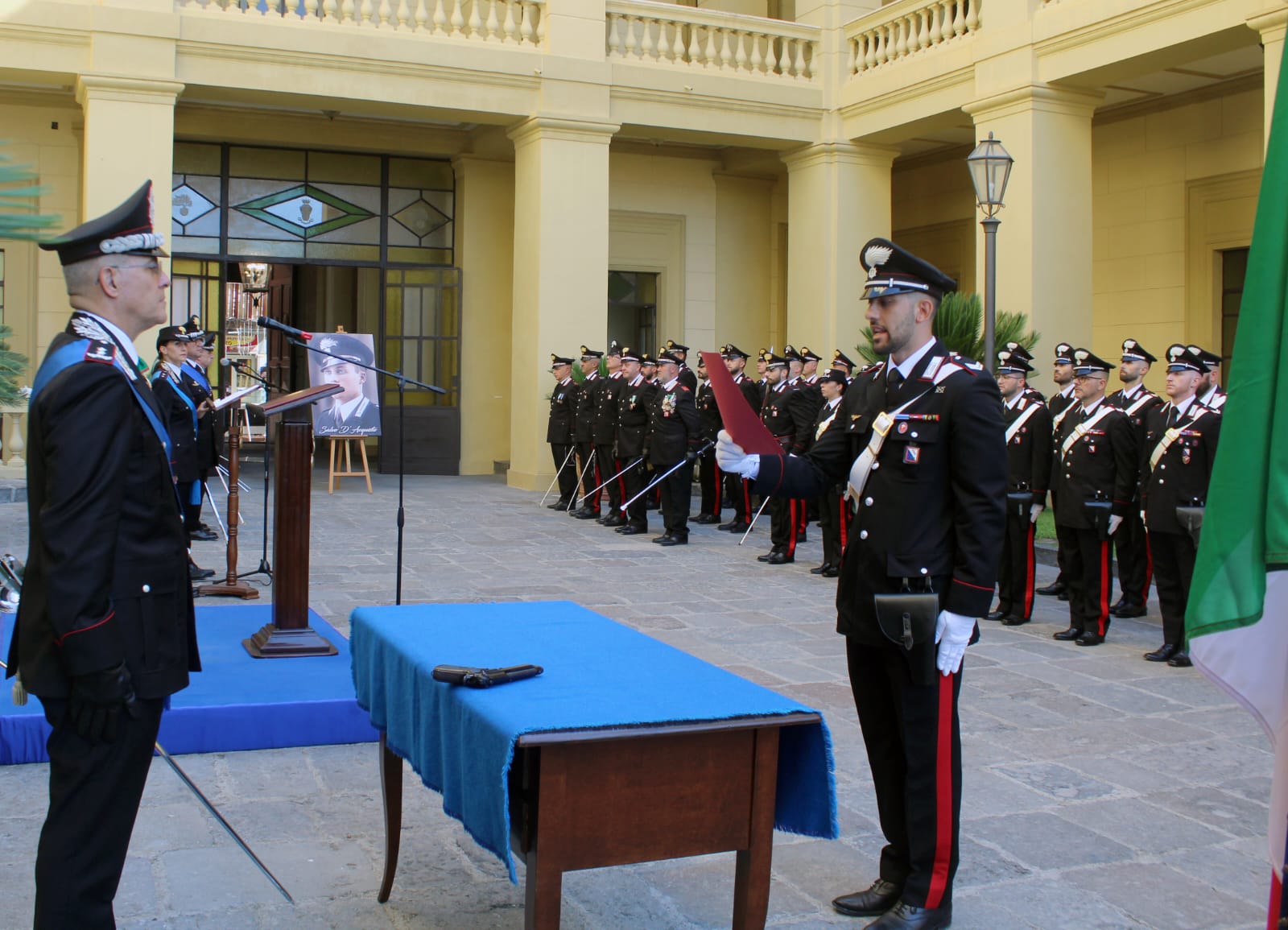 Caserma D’Acquisto, giuramento di fronte al Comandante La Gala