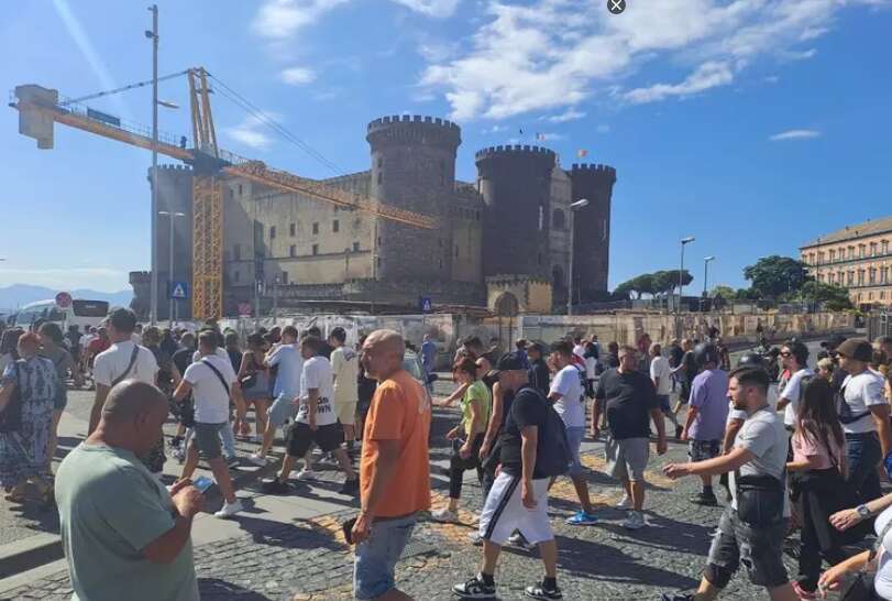 Protesta del movimento disoccupati, scontri a Napoli Protesta del movimento disoccupati, scontri a Napoli