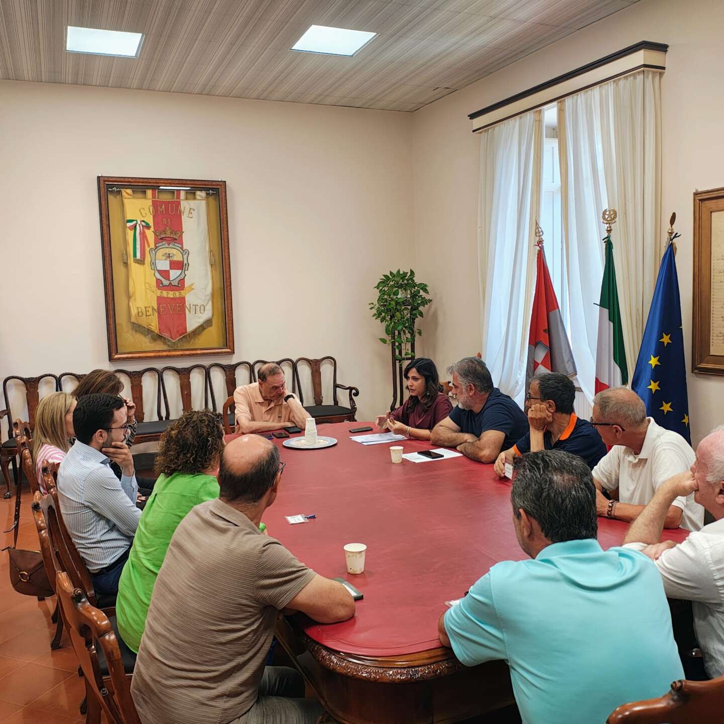 Via Saragat, riunione a Palazzo Mosti: a inizio ottobre via i lavori per eliminare umidità in risalita e problemi alle fogne Via Saragat, riunione a Palazzo Mosti: a inizio ottobre via i lavori per eliminare umidità in risalita e problemi alle fogne