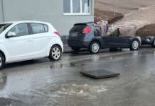 VIDEO/ Nubifragio a Napoli, caos fogne a Posillipo: tombini in tilt e strade allagate