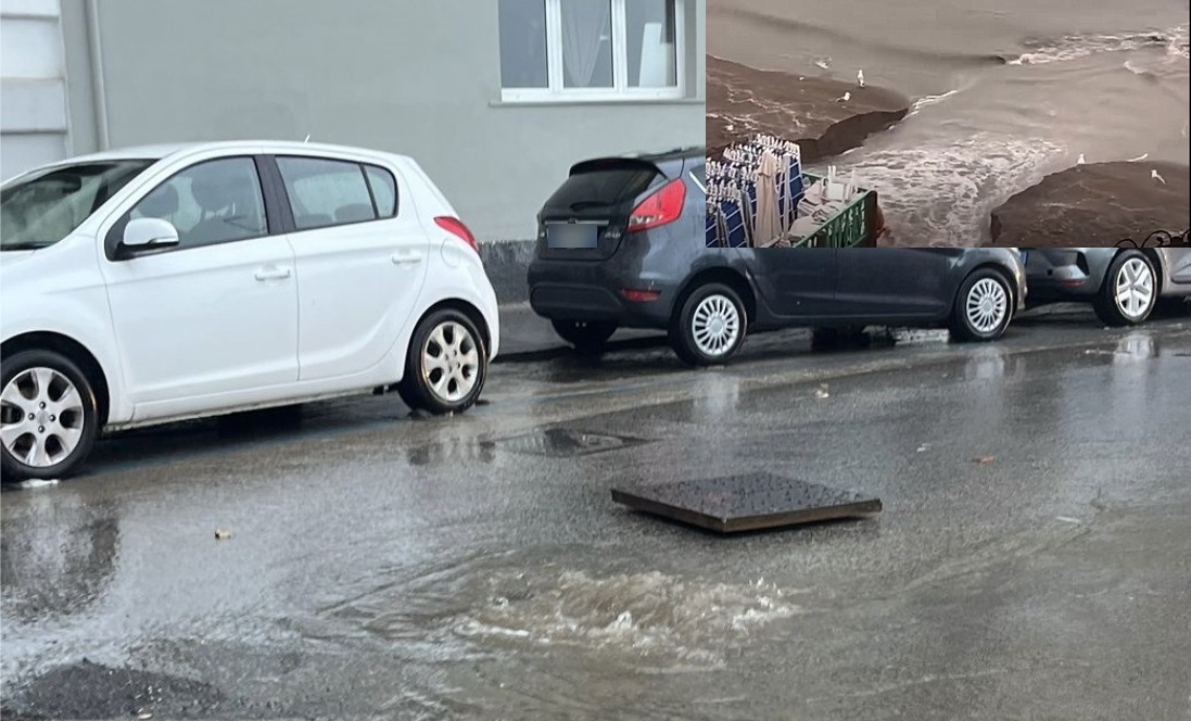 Nubifragio a Napoli, caos fogne a Posillipo: tombini in tilt e strade allagate Nubifragio a Napoli, caos fogne a Posillipo: tombini in tilt e strade allagate