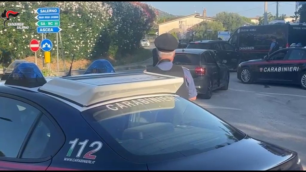 Vallo della Lucania, controlli dei carabinieri a Ferragosto: sanzioni e denunce
