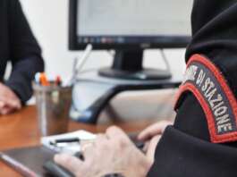 Compra motore online ma è una truffa: denunciata 21enne del Napoletano
