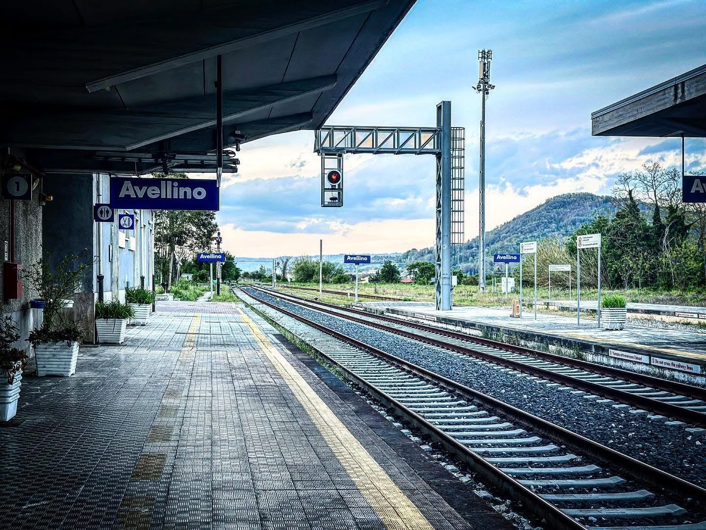 Mistero sulla scomparsa della raccolta firme per la ferrovia: “Non ci fermeranno”