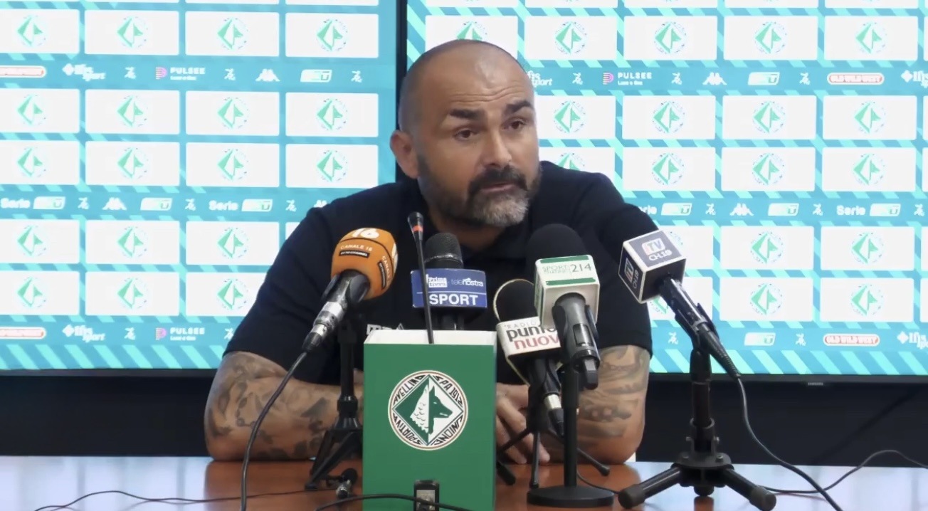 Biancolino amaro: “Si è fermato D’Andrea, sospetta rottura del menisco” Biancolino amaro: “Si è fermato D’Andrea, sospetta rottura del menisco”