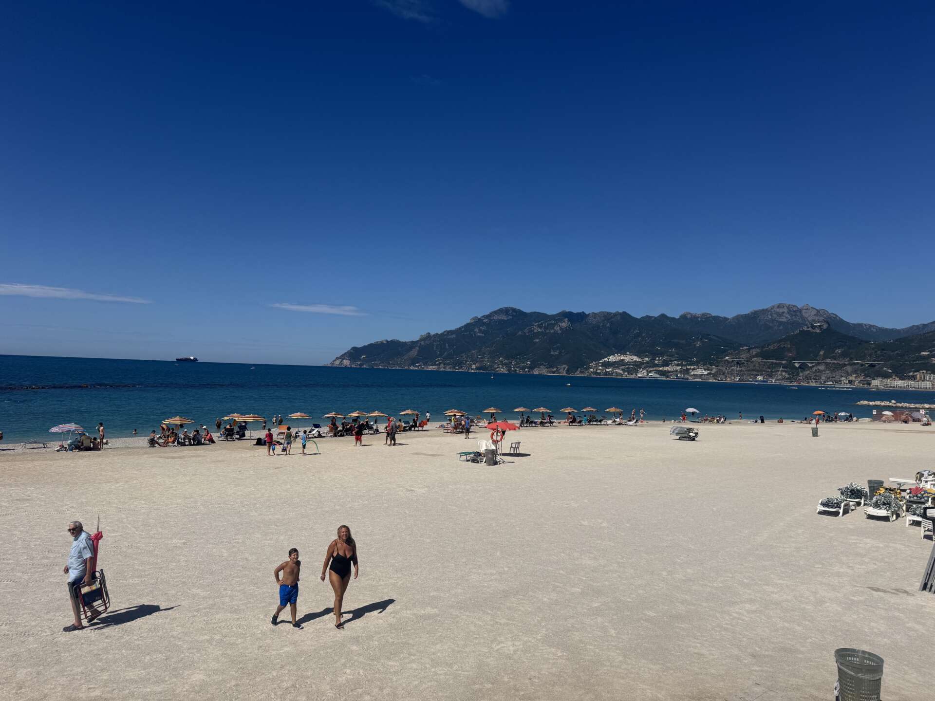 Spiaggia di Pastena, dubbi sulla qualità della sabbia Spiaggia di Pastena, dubbi sulla qualità della sabbia