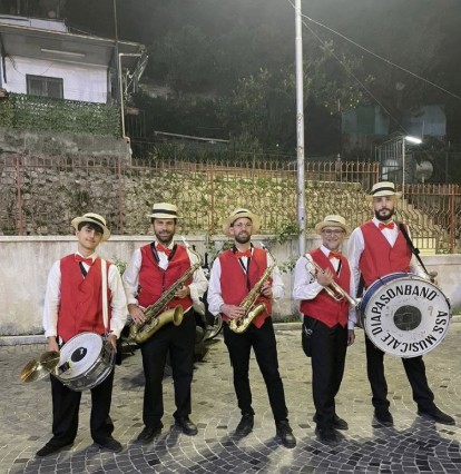 Al Festival dei Sapori e degli Artisti di Strada anche la ‘Diapason band’ e ‘Mari Zingarina’