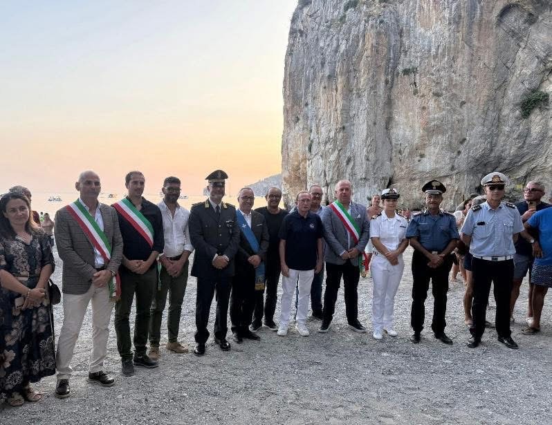 palinuro torna in sicurezza l8217arco naturale