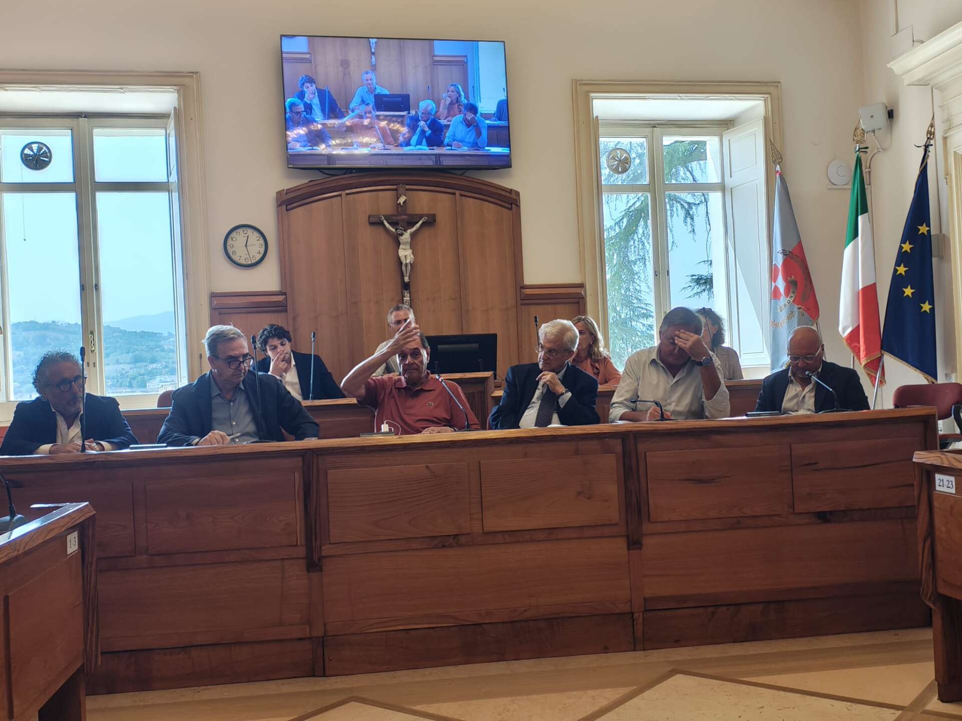 Area Vasta, vertice Air Sindaci: azienda disponibile ad accogliere memorandum dei Comuni su orari e geografia delle tratte Area Vasta, vertice Air Sindaci: azienda disponibile ad accogliere memorandum dei Comuni su orari e geografia delle tratte