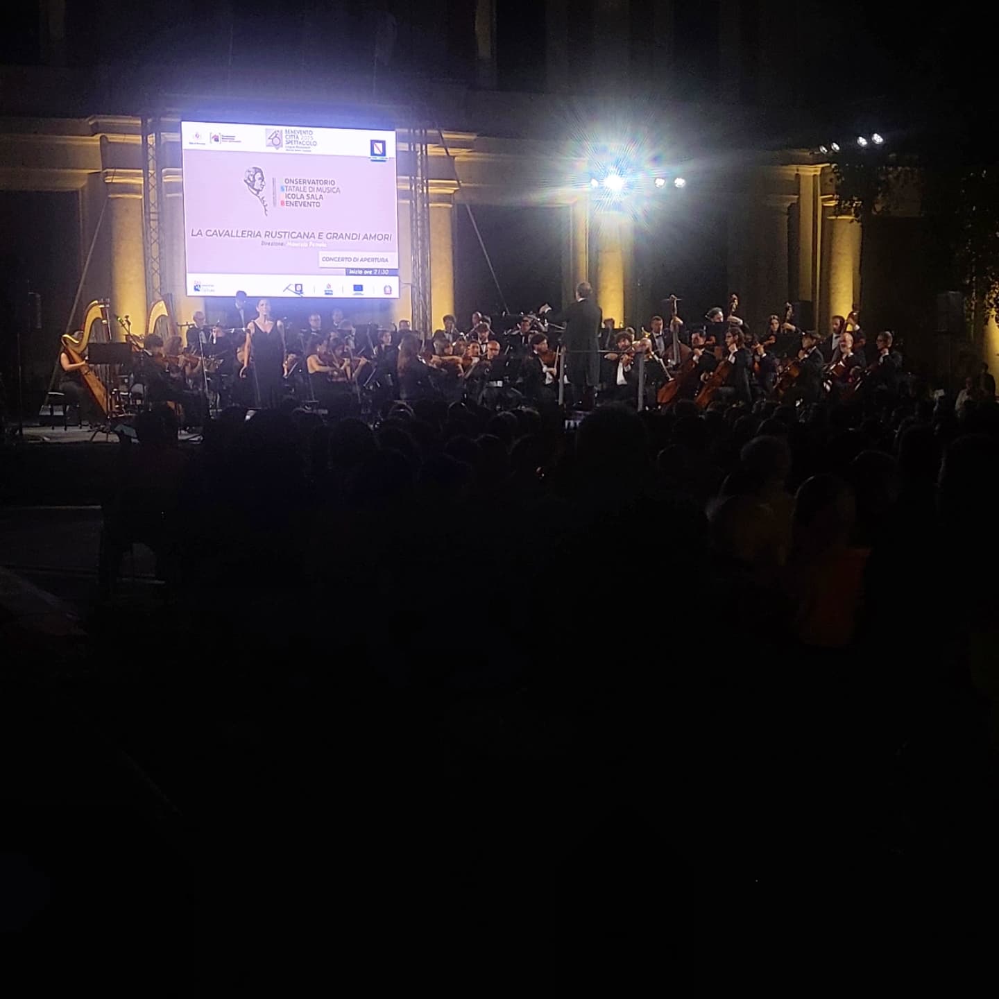 Il Conservatorio “Nicola Sala” inaugura Benevento Città Spettacolo 2025: “Cavalleria rusticana e grandi amori” incanta Piazza Roma