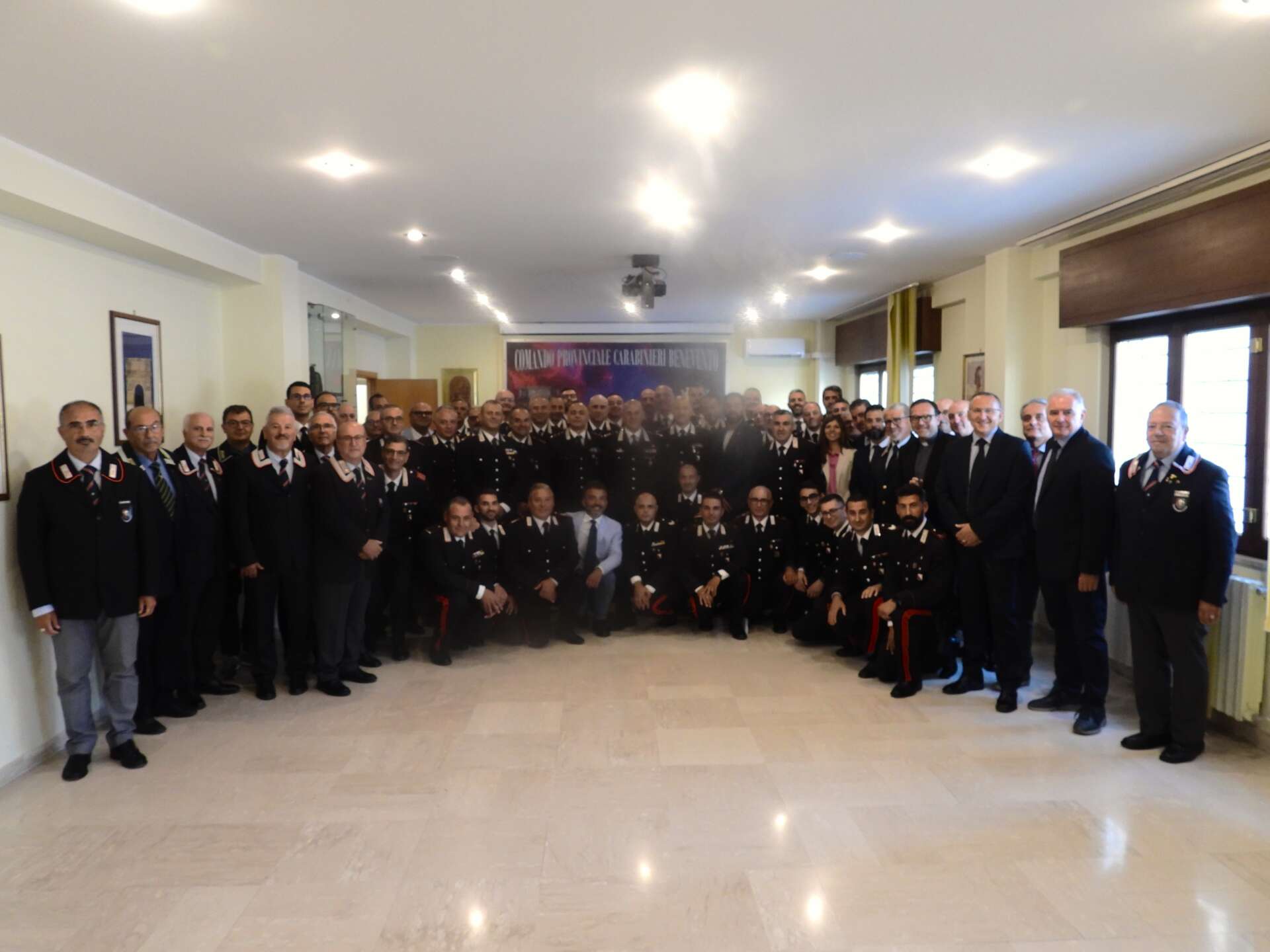 carabinieri il comandante della legione campania in visita a benevento