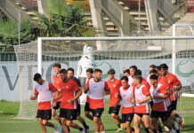 FOTO/ Benevento, seduta a porte aperte all’Imbriani con il mercato sullo sfondo: un assente a sorpresa