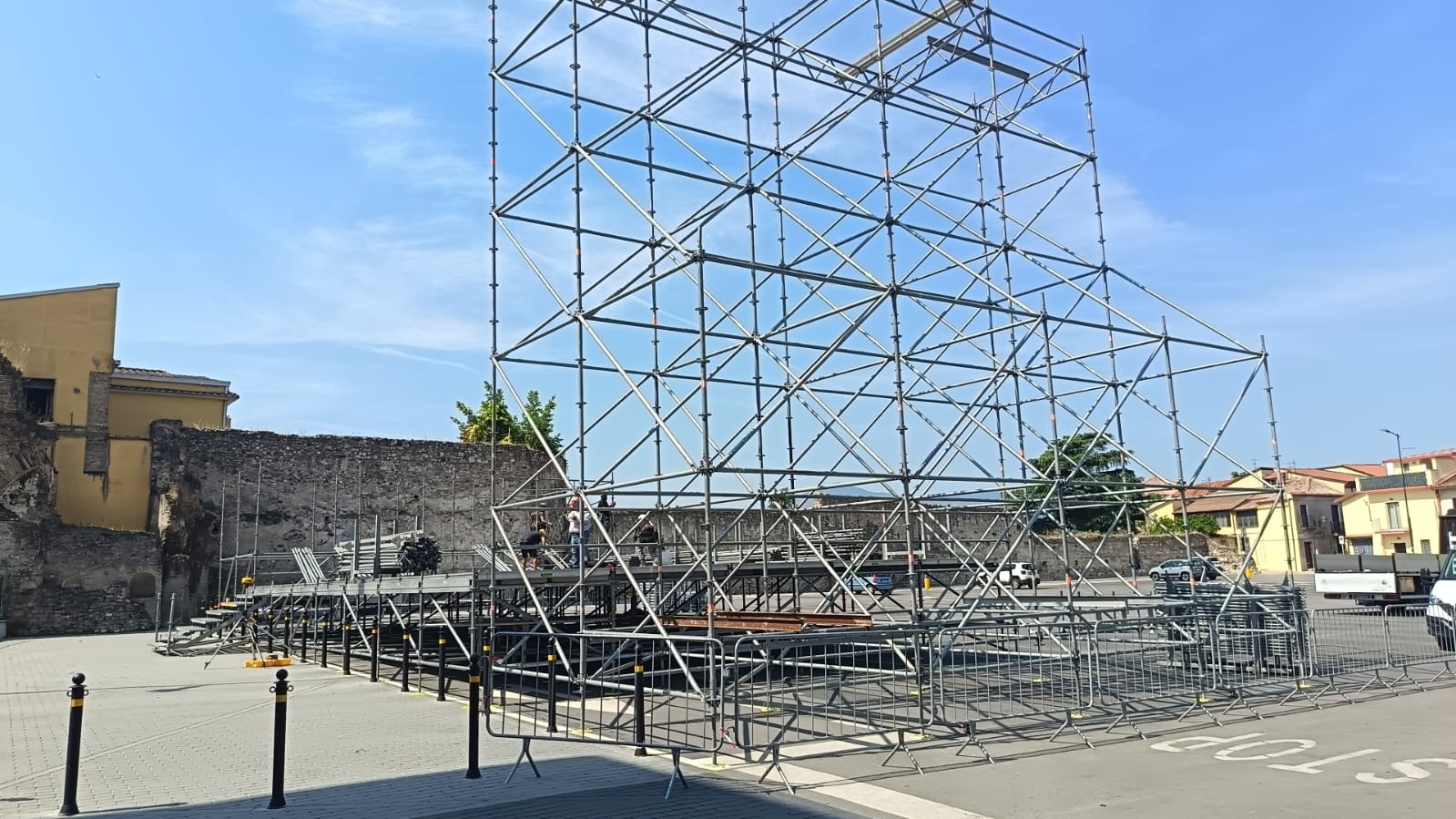 concerti di mannoia e luch233 in piazza pacca il piano traffico e le misure dedicate ai residenti in zona