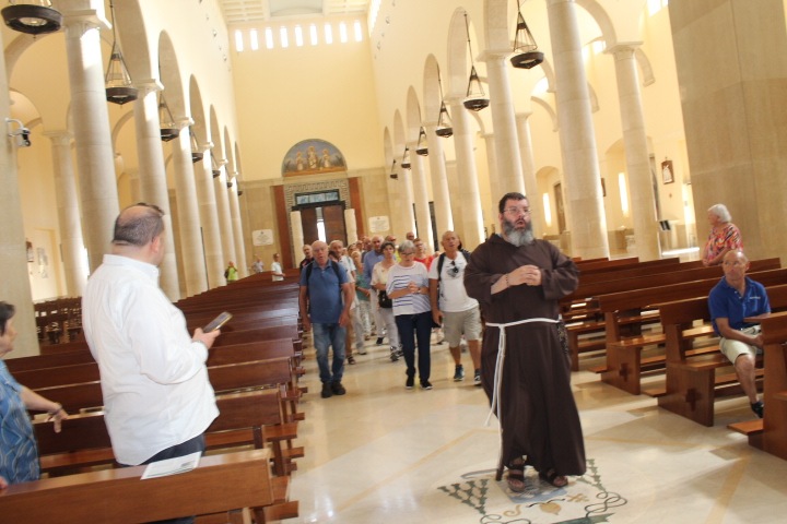 foto l8217anniversario dell8217ordinazione sacerdotale di padre pio commemorata dai pellegrini di pietrelcina