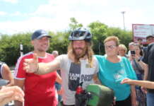 In giro per il mondo con la sua bici, Francesco: “Ora mi godo la famiglia, poi tornerò a viaggiare”