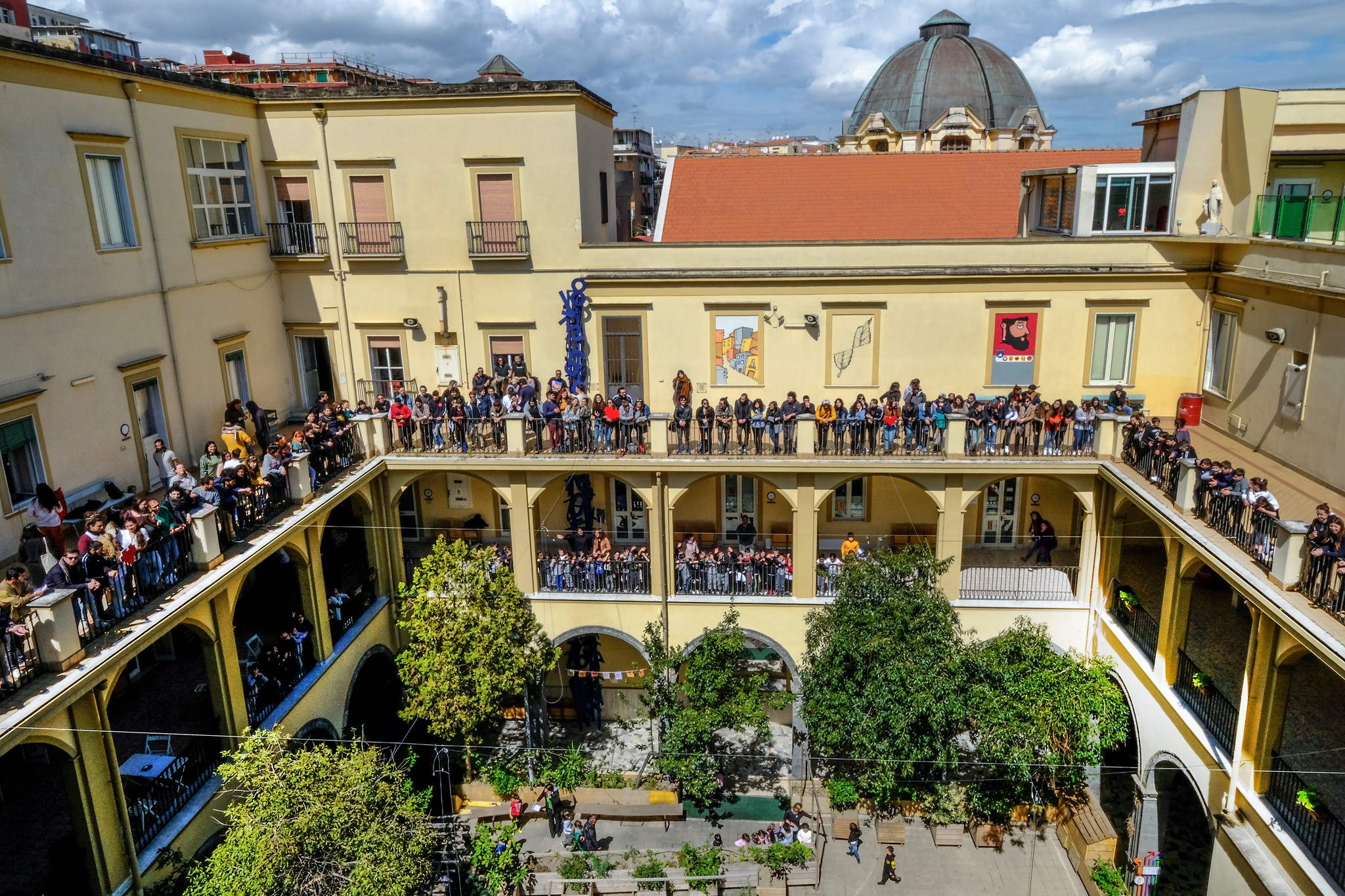 Fondazione Quartieri Spagnoli, dal 2 settembre in classe oltre 1000 alunni Fondazione Quartieri Spagnoli, dal 2 settembre in classe oltre 1000 alunni