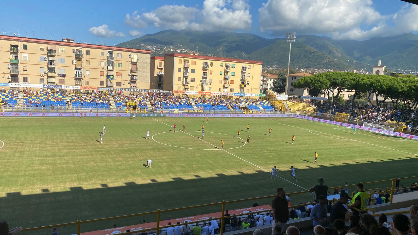 Juve Stabia, solo 0-0 con la Reggiana: vespe bloccate dall’armatura granata