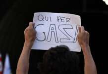 Gaza, migliaia studenti al corteo a Napoli: ferme 2 funicolari