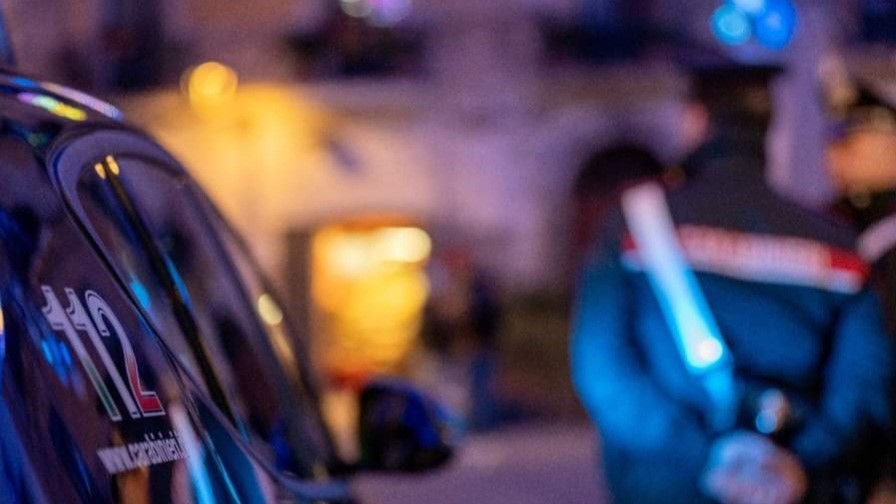 carabinieri notte di verifiche sequestri di stupefacenti e provvedimenti