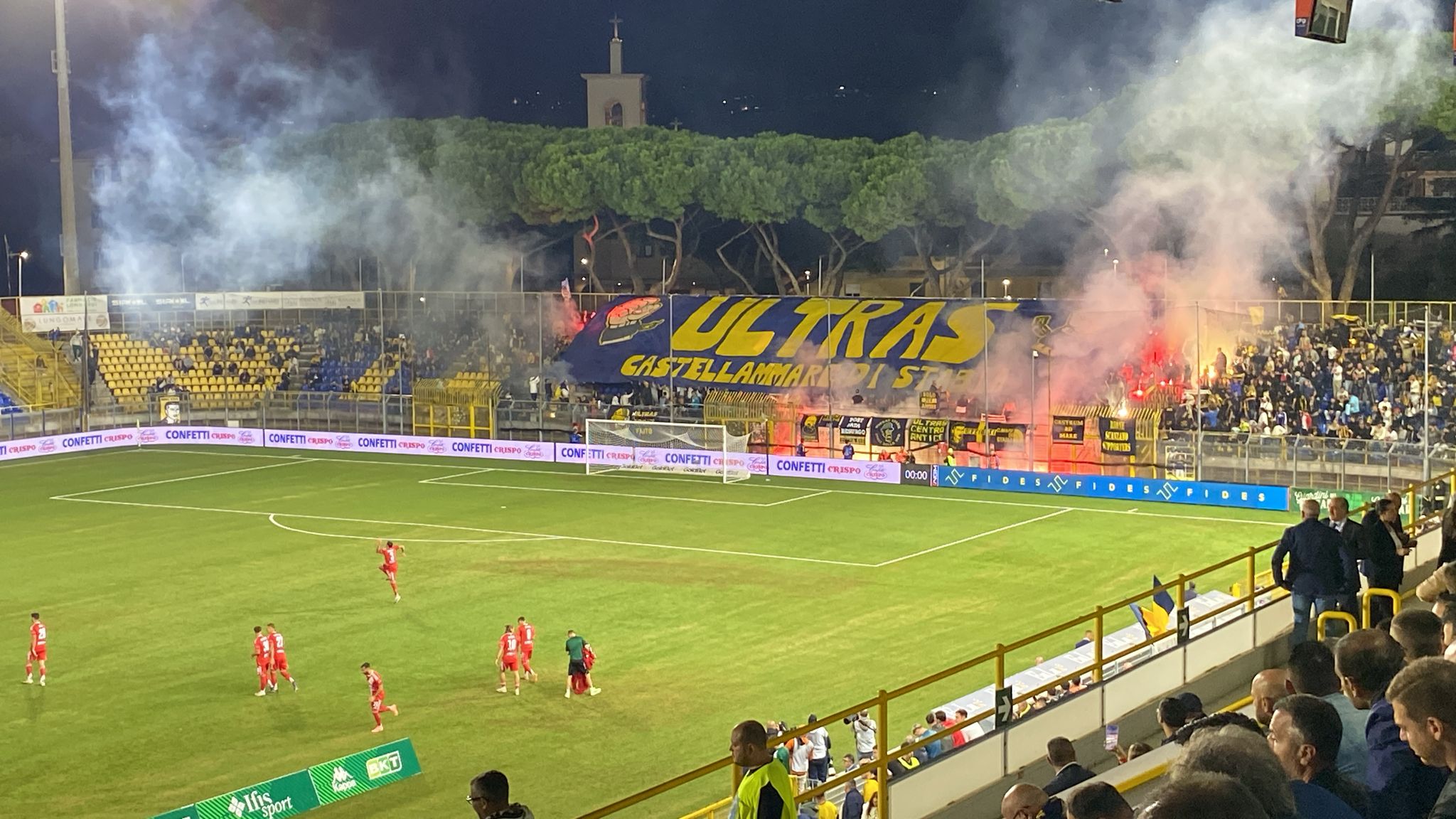 juve stabia a gonfie vele 2 1 al mantova e sesto risultato utile consecutivo