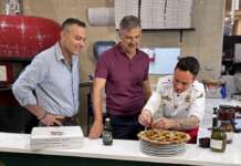 Beppe Convertini all’Antica Pizzeria Da Michele Caserta per una serata speciale: ecco quando