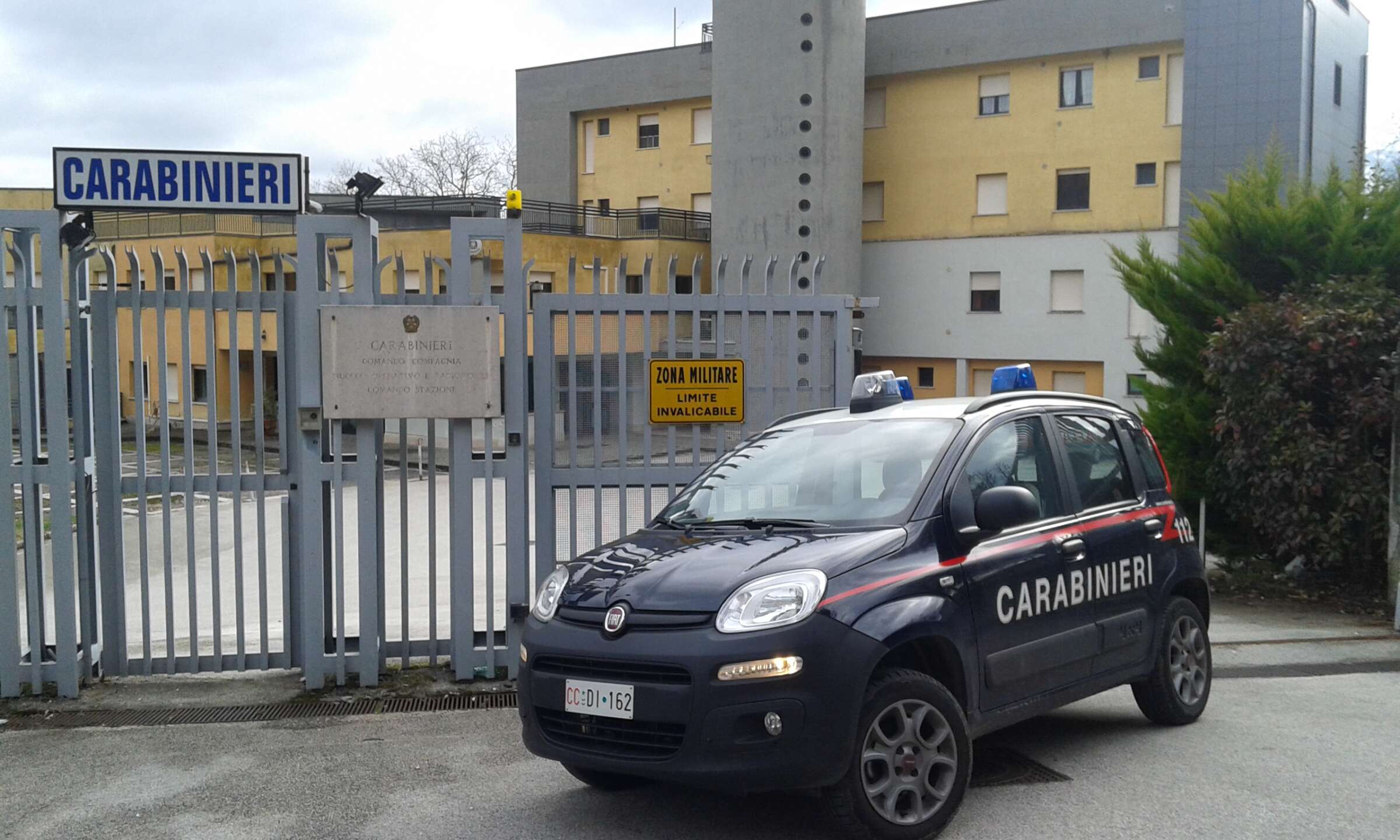 Giro di vite dei Carabinieri in Irpinia: denunce per droga, armi e alcol