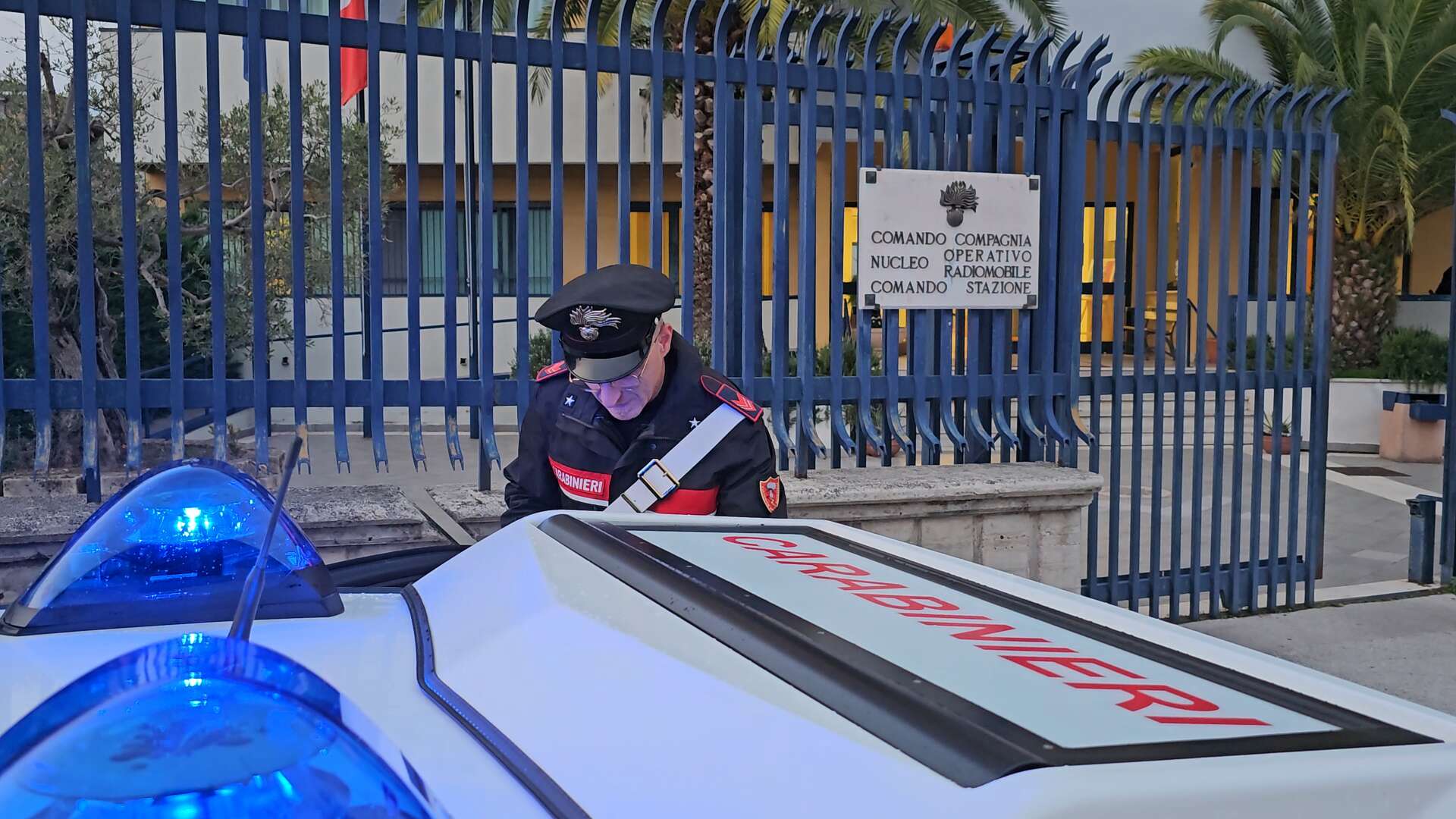 Carabiniere eroe in borghese: salva un anziano da due truffatori