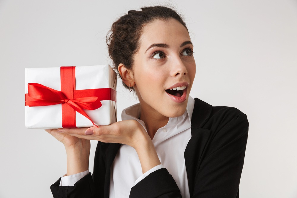 Dall’omaggio alla strategia: il nuovo ruolo del regalo aziendale nel customer care Dall’omaggio alla strategia: il nuovo ruolo del regalo aziendale nel customer care