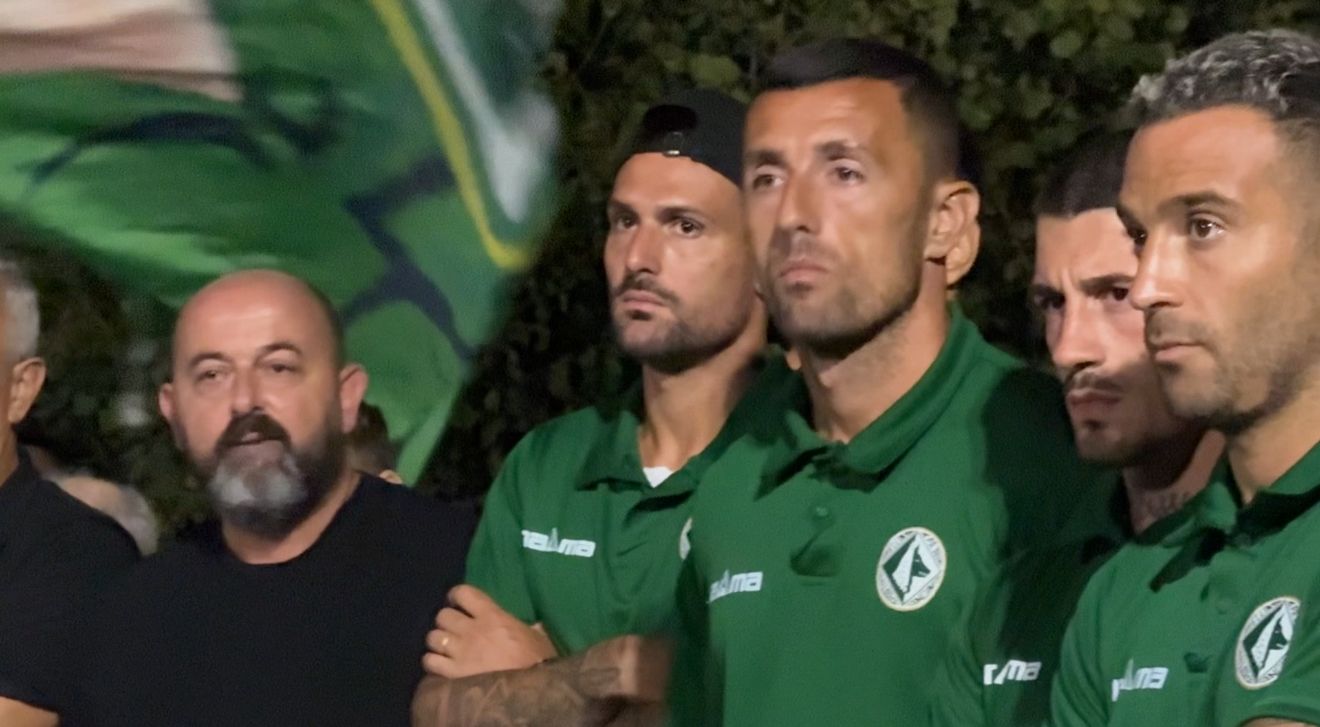 Aiello: “Ho visto un buon Avellino. Lescano resta, ora solo uscite” Aiello: “Ho visto un buon Avellino. Lescano resta, ora solo uscite”