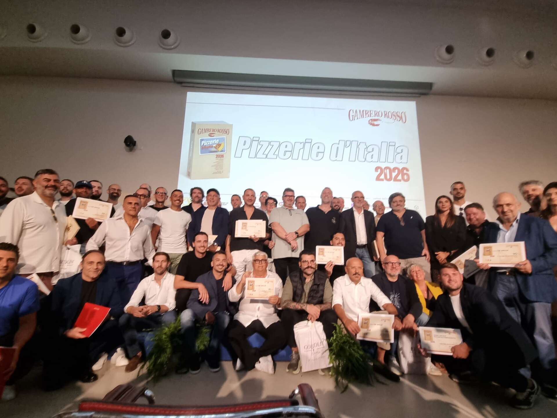 la falanghina del sannio doc protagonista della guida pizzerie d8217italia 2026 e del premio tre spicchi gambero rosso