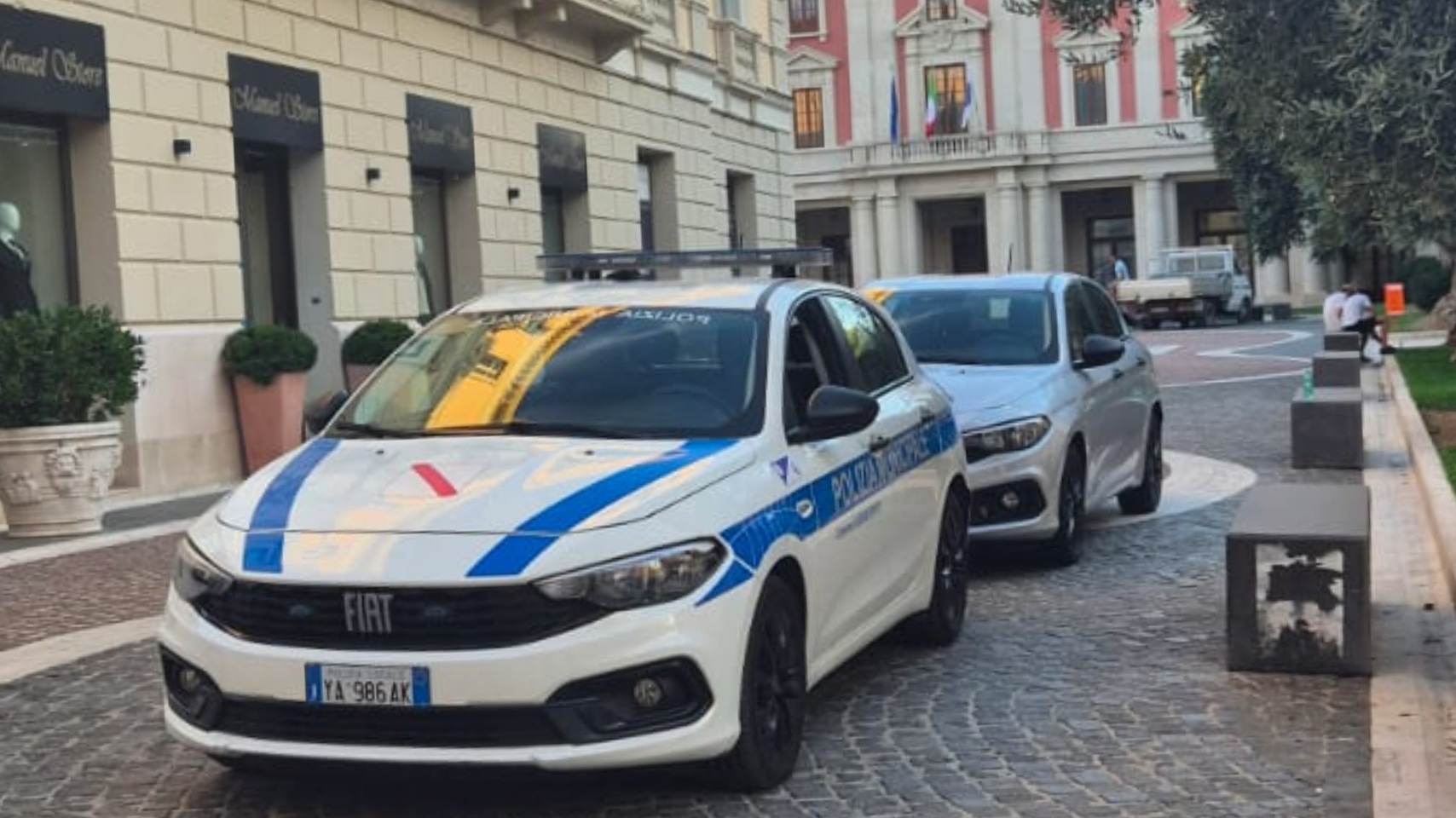 Blitz della Polizia Municipale lungo Corso Garibaldi Blitz della Polizia Municipale lungo Corso Garibaldi