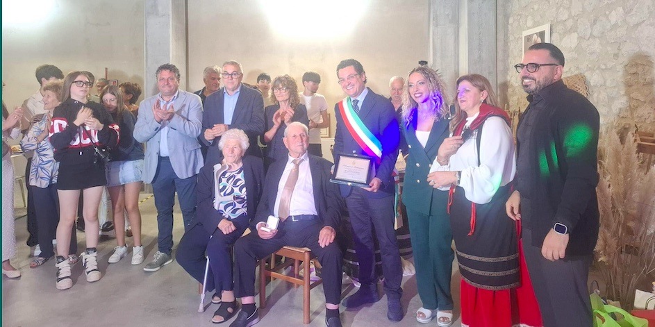 Nonno Davide Romano spegne le sue prime 100 candeline Nonno Davide Romano spegne le sue prime 100 candeline