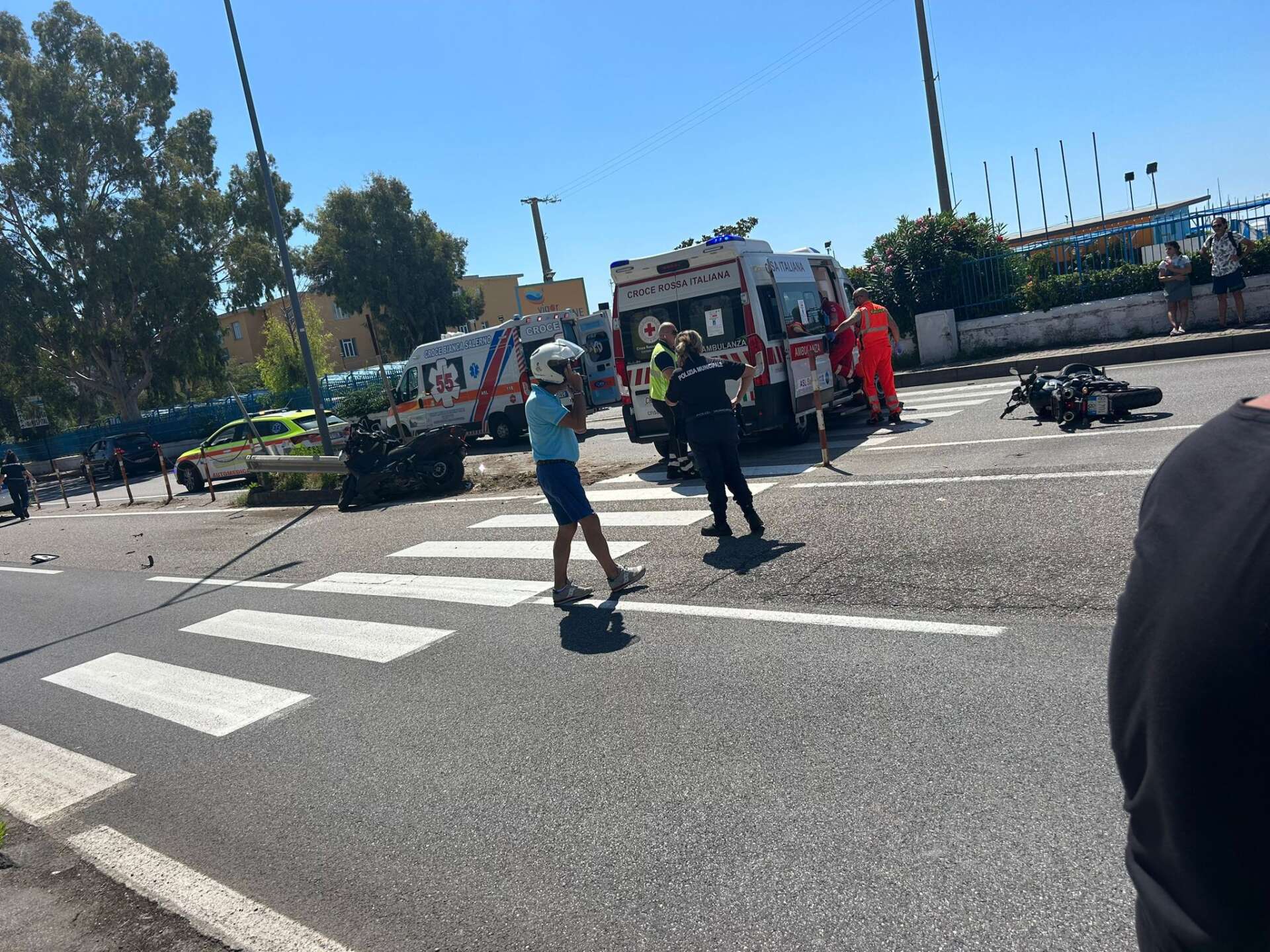 Litoranea, scontro tra moto davanti al Porto Marina d’Arechi
