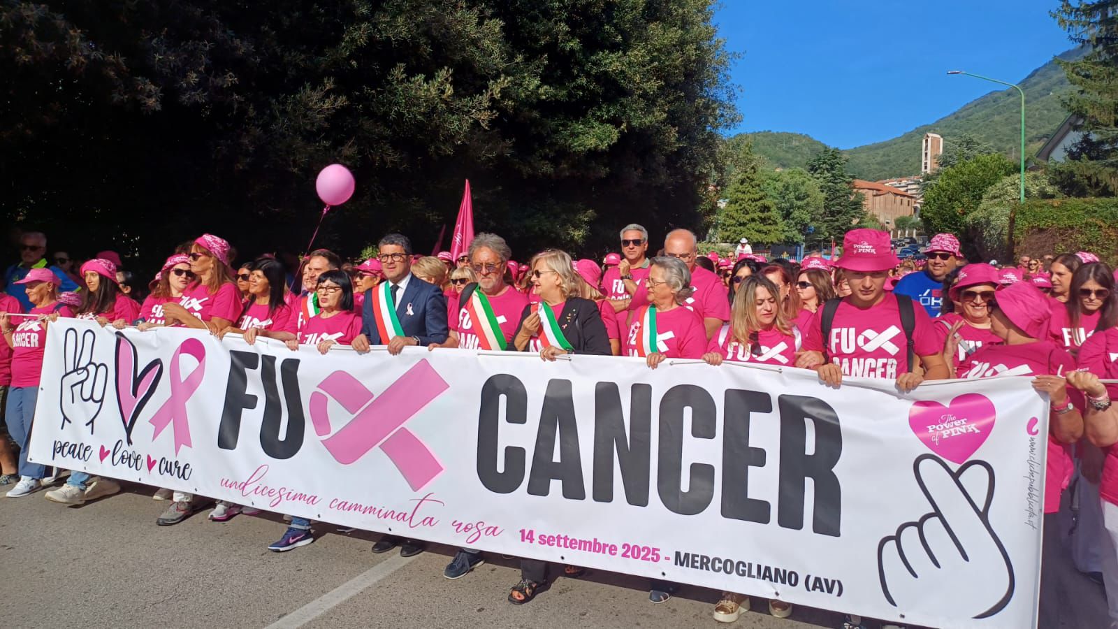 video camminata rosa l8217intreccio di passi speranza e resistenza